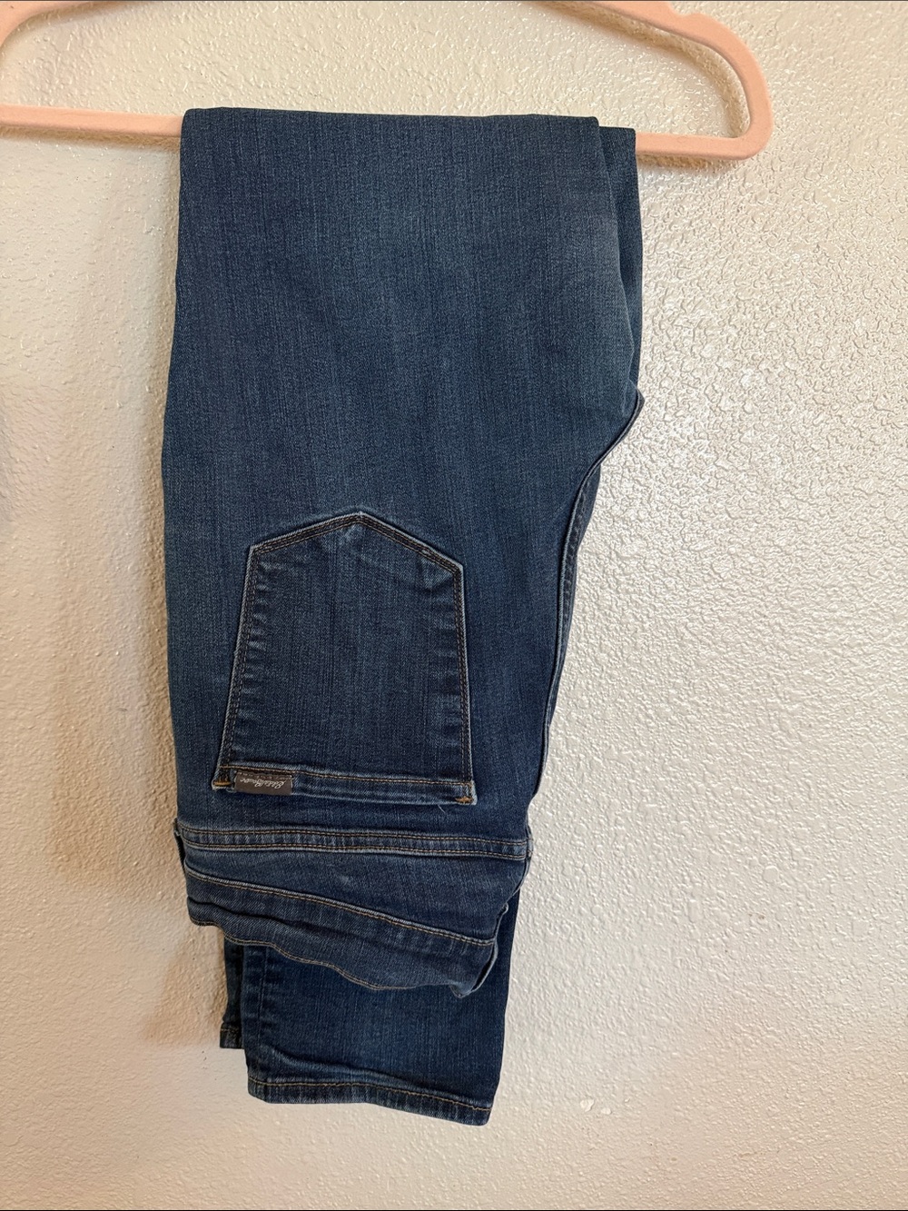 Eddie Bauer Straight Leg Jeans in Dark Blue Wash
